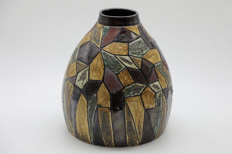 Autumn Vase I - Vietnamese Ceramic Artwork by Artist Nguyen Thu Thuy