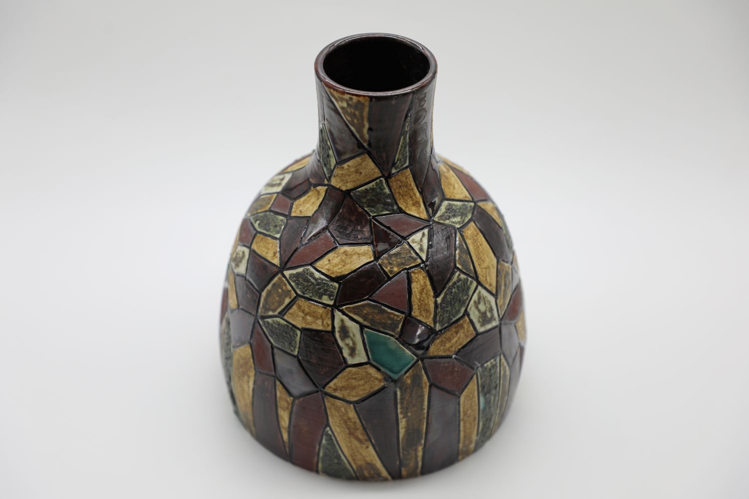 Autumn Vase II - Vietnamese Ceramic Artwork by Artist Nguyen Thu Thuy
