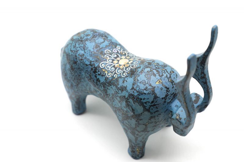 Blue Reindeer - Vietnamese Lacquer Artworks by Artist Nguyen Tan Phat