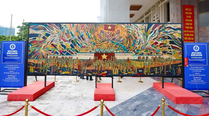 “President Ho Chi Minh Reading the Declaration of Independence” – A Vietnamese Lacquer Art Masterpiece