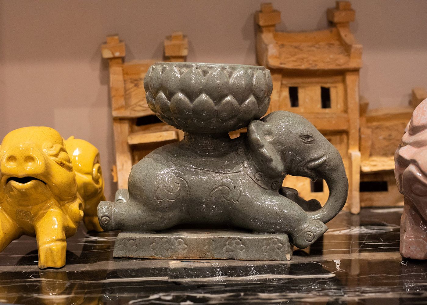 Decorative Bowl with Elephant Pedestal
