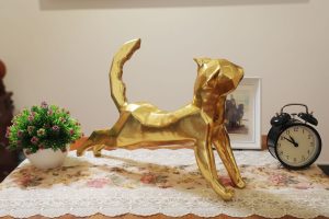 Great Golden Cat King - Vietnamese Lacquer Artwork by Artist Nguyen Tan Phat