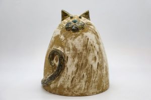 Kitty 01 - Vietnamese Ceramic Artwork by Artist Nguyen Thu Thuy