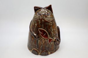 Kitty 02 - Vietnamese Ceramic Artwork by Artist Nguyen Thu Thuy