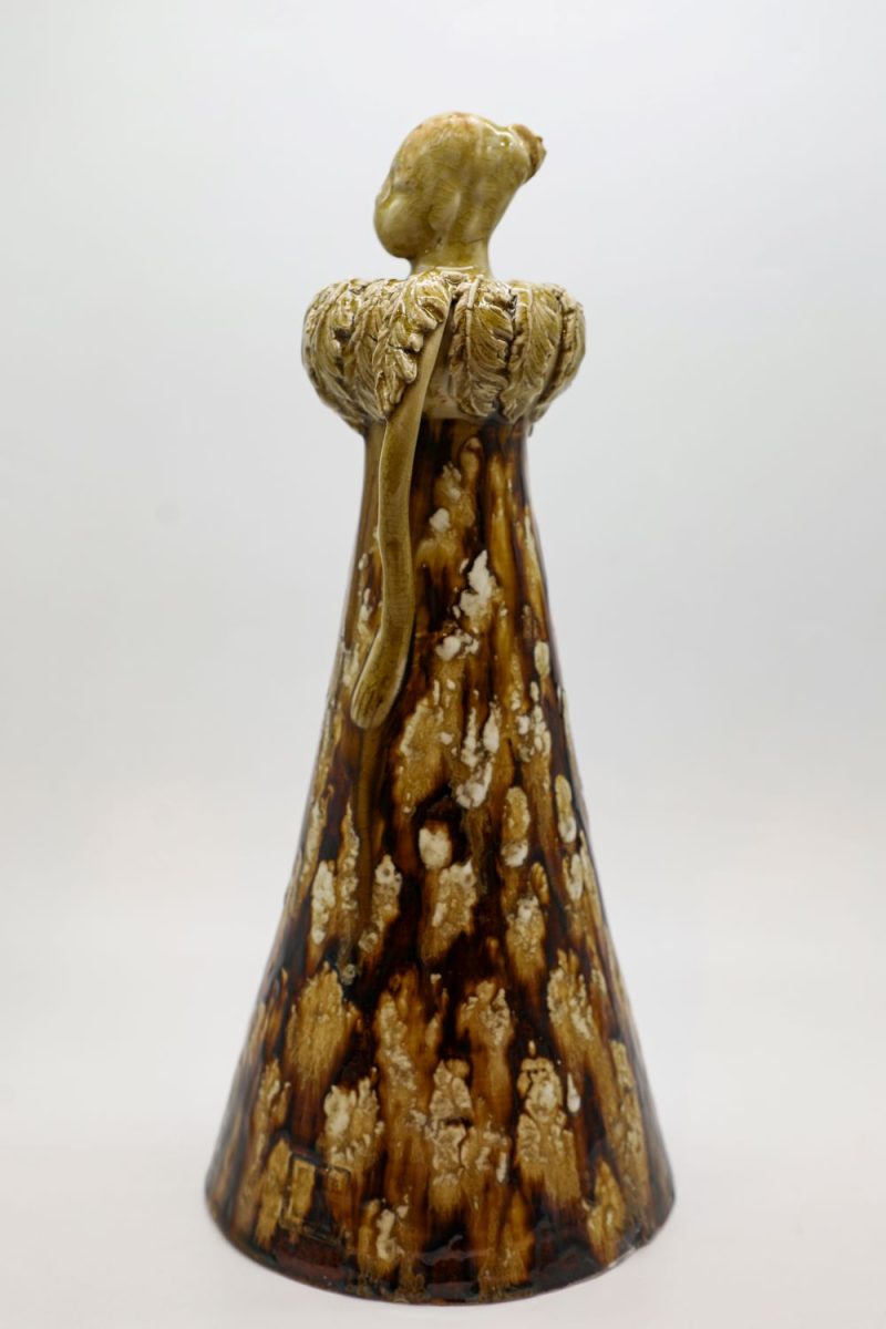 Lady 01 - Vietnamese Ceramic Artwork by Artist Nguyen Thu Thuy