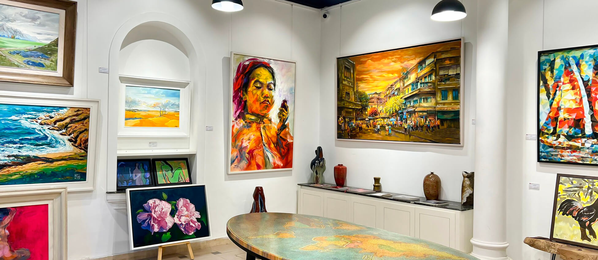 Nguyen Art Gallery - Vietnam Artworks and Paintings
