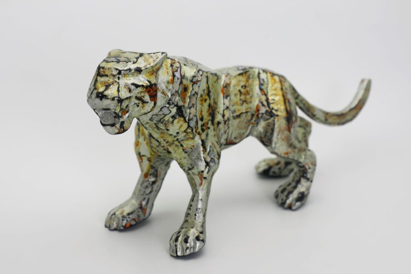 Tiger XXIII - Vietnamese Lacquer Artworks by Artist Nguyen Tan Phat