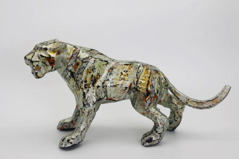 Tiger XXIII - Vietnamese Lacquer Artworks by Artist Nguyen Tan Phat