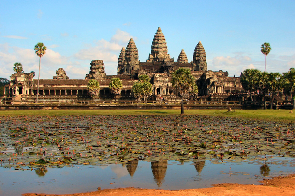 Vietnamese-American Artist Finds Inspiration At Angkor Wat