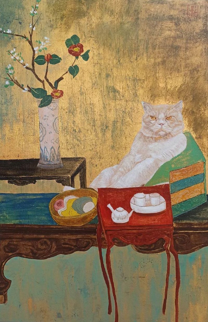 Wealth Kitty - Vietnamese Oil Painting by Artist Vu Quang Hung