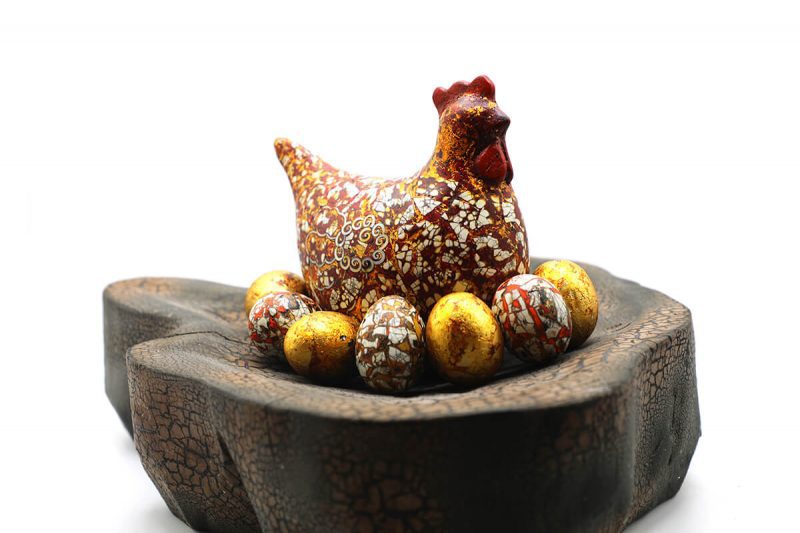 Beauteous Hen III - Vietnamese Lacquer Artworks by Artist Nguyen Tan Phat