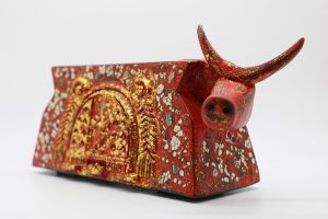 Gorgeous Buffalo I - Vietnamese Lacquer Artworks by Artist Nguyen Tan Phat