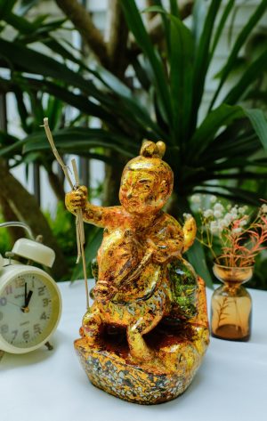 Saint Giong I - Lacquer artwork by artist Nguyen Tan Phat