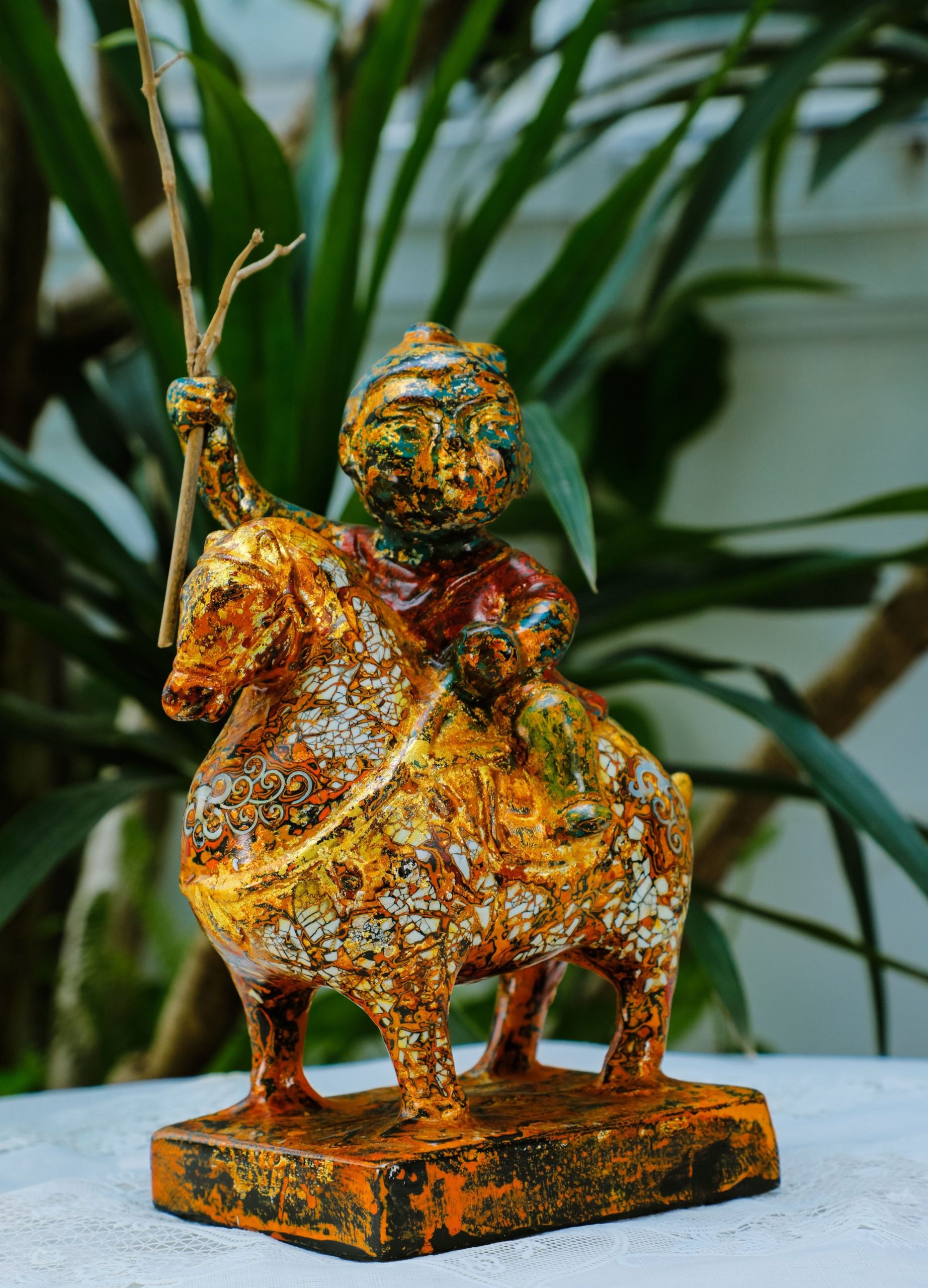 Saint Giong II - Lacquer artwork by artist Nguyen Tan Phat