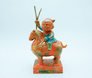 Saint Giong III - Lacquer artwork by artist Nguyen Tan Phat