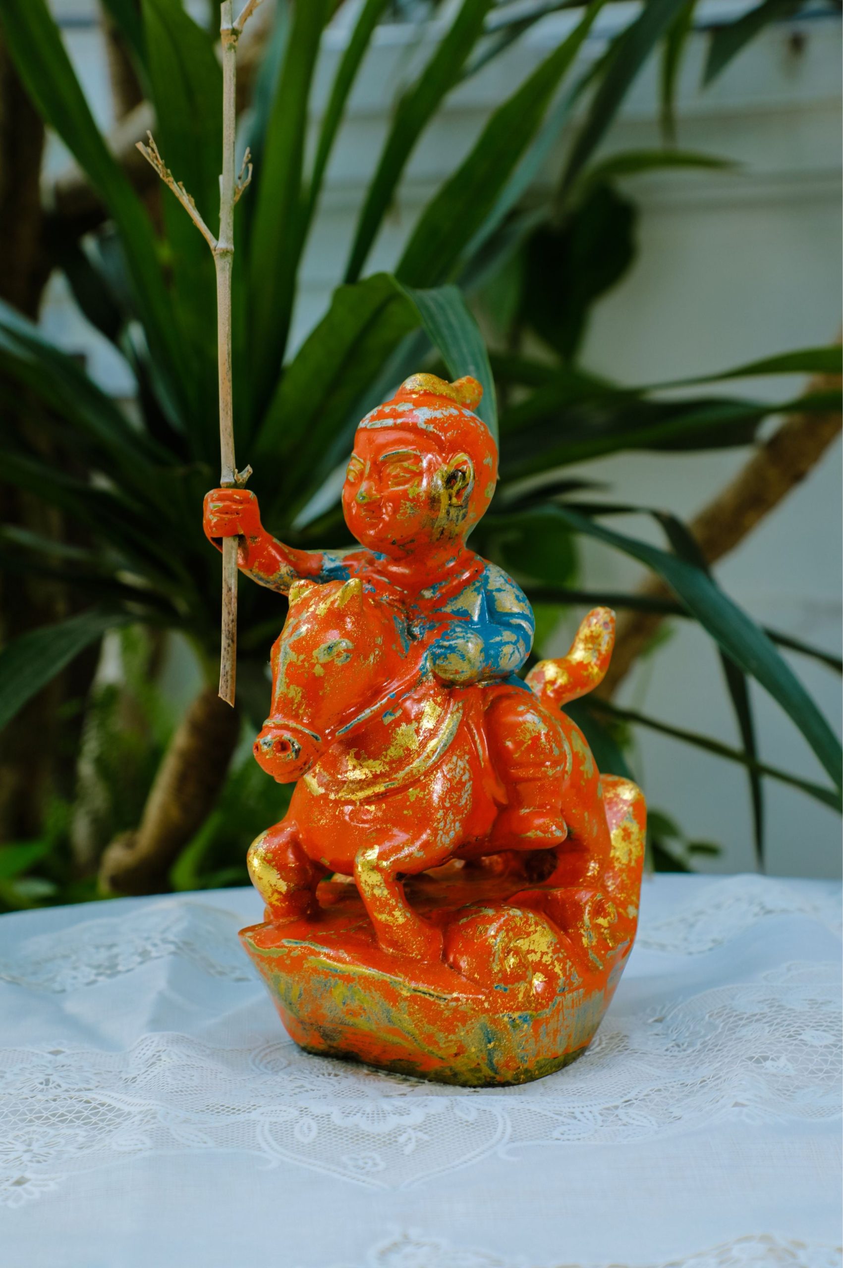 Saint Giong IV - Lacquer artwork by artist Nguyen Tan Phat