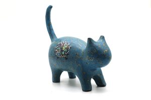 Turquoise Cat - Vietnamese Lacquer Artworks by Artist Nguyen Tan Phat